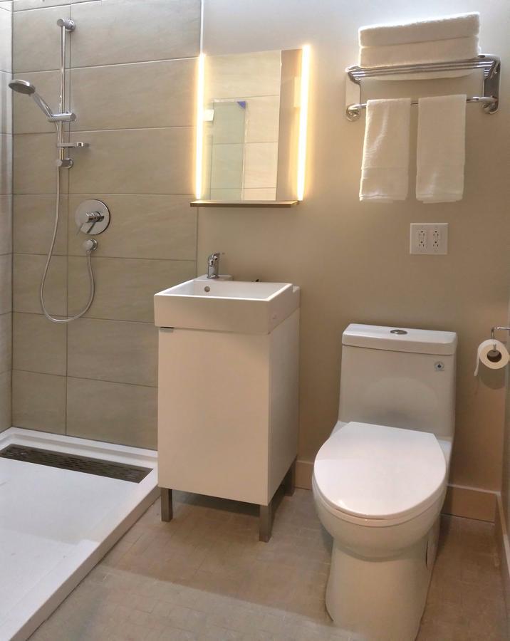 מונטריאול Hotel Le Deville מראה חיצוני תמונה